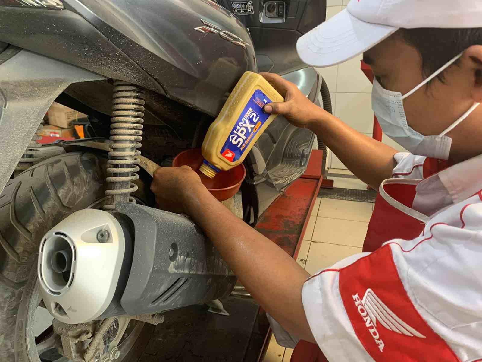 kemasan baru AHM Oil