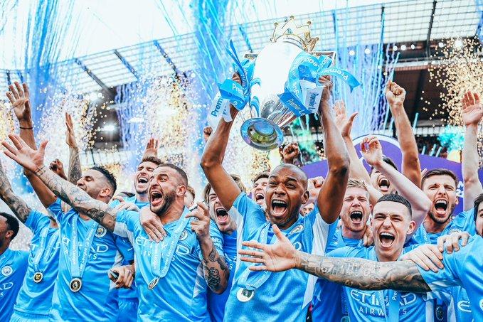 Seremoni perayaan Manchester City juara EPL 2021/22