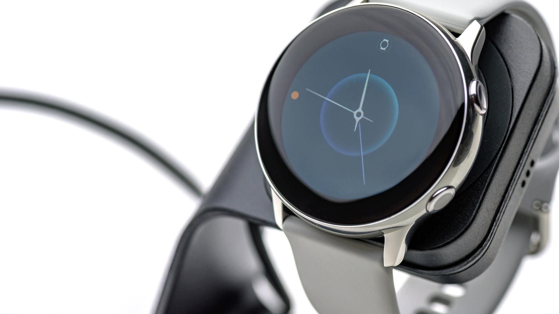 Apple Kuasai Pasar Smartwatch, Huawei dan Xiaomi Bersaing Ketat