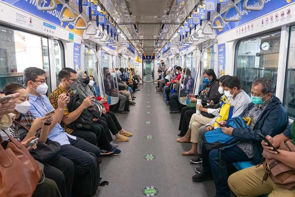 ilustrasi tarif gratis MRT Transjakarta