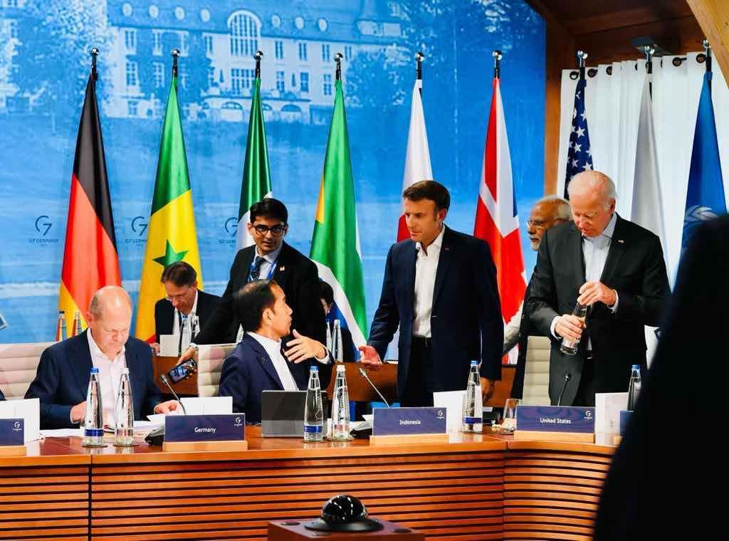 Presiden Jokowi KTT G7 investasi energi bersih