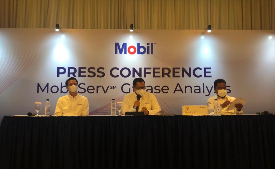 Pelumas mobil listrik EMLI