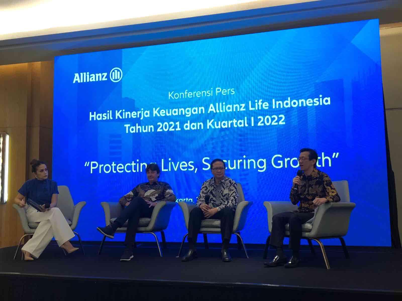 Konferensi pers penyampaian hasil kinerja Allianz Life Indonesia di Kuartal I 2022
