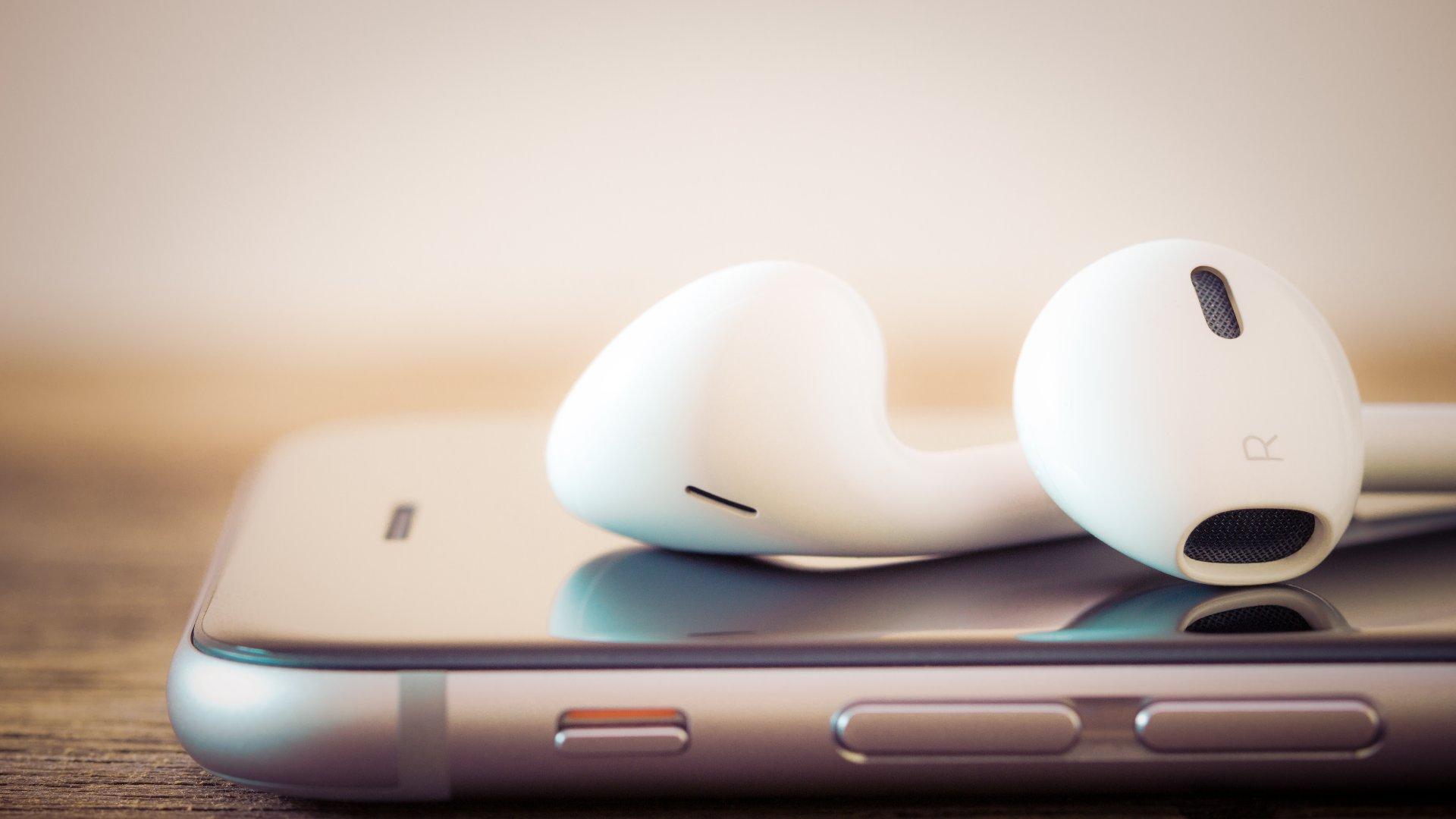 Pangsa Smartphone Terkoreksi, Samsung & Apple Masih Dominasi Pasar