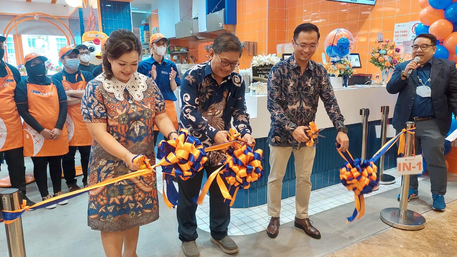 Flip'NFry Pemotongan Pita Pertama