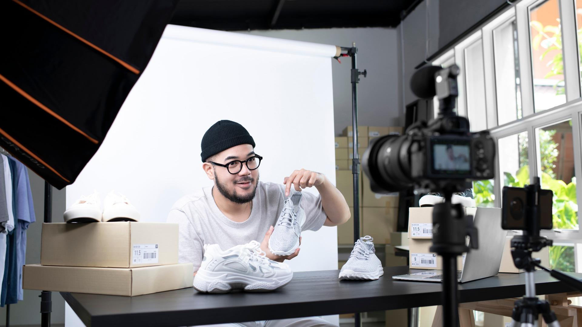 Memahami Advertising: Pengertian, Jenis, dan Perkembangannya