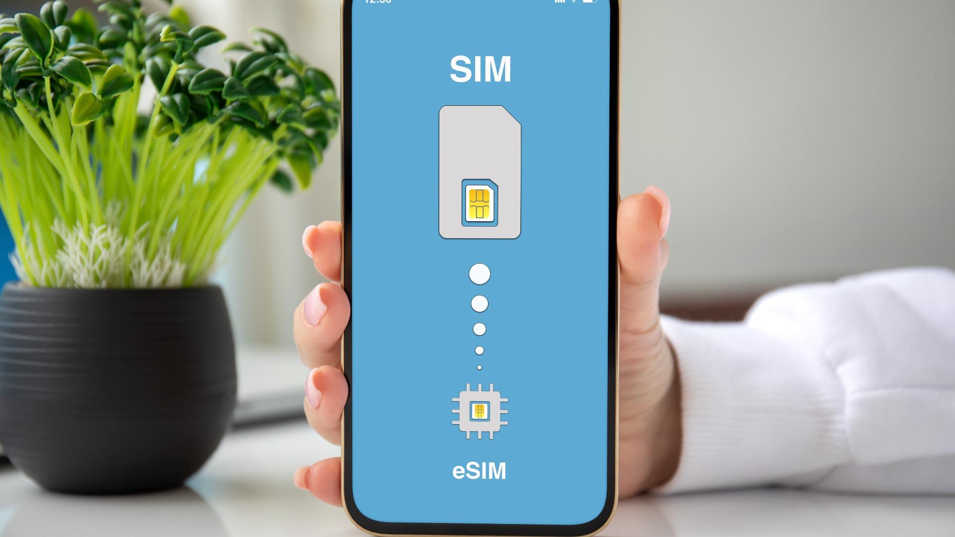 Belum Rilis eSIM, Telkomsel Masih 'Wait & See'