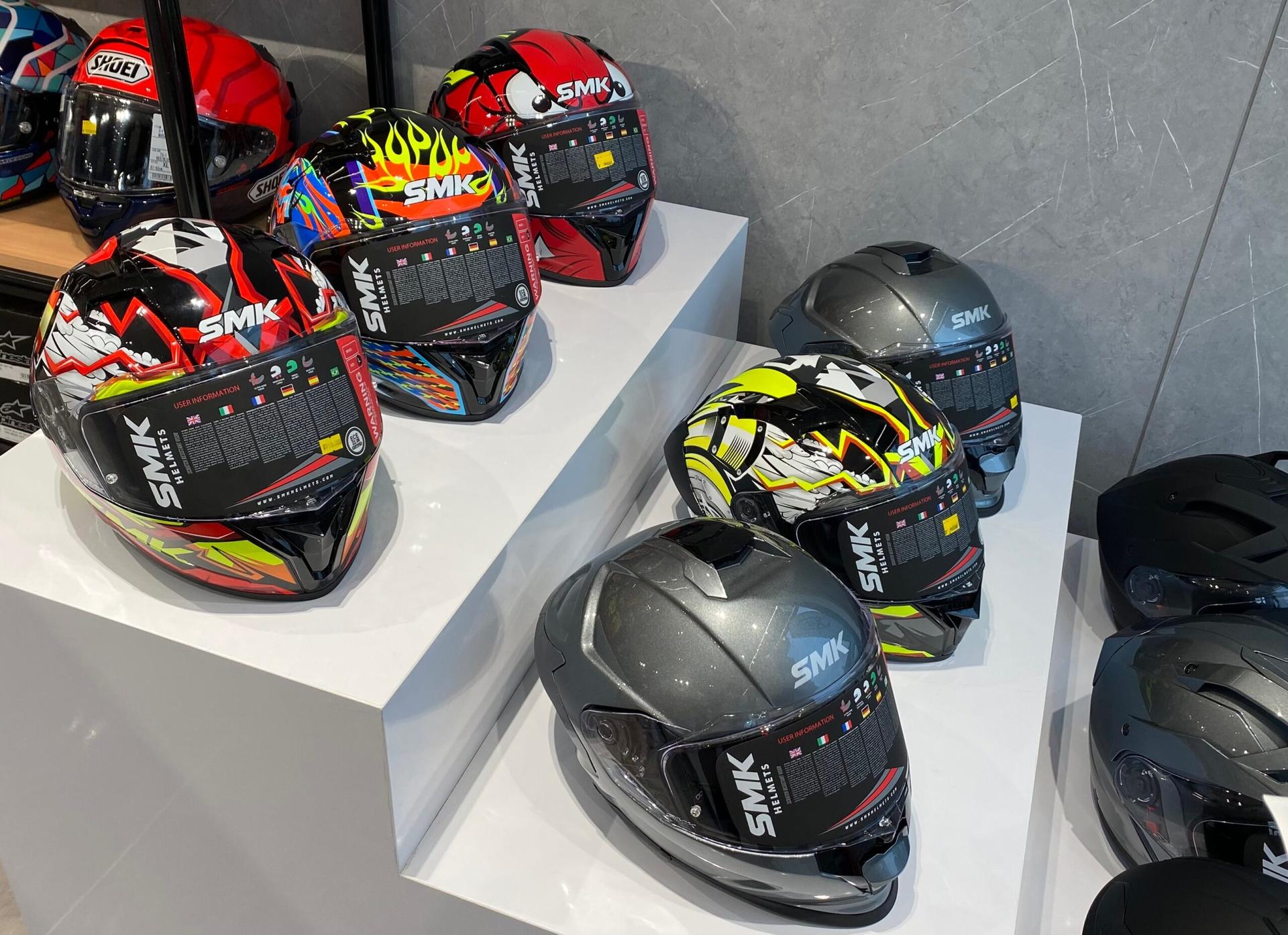 SMK Helmets