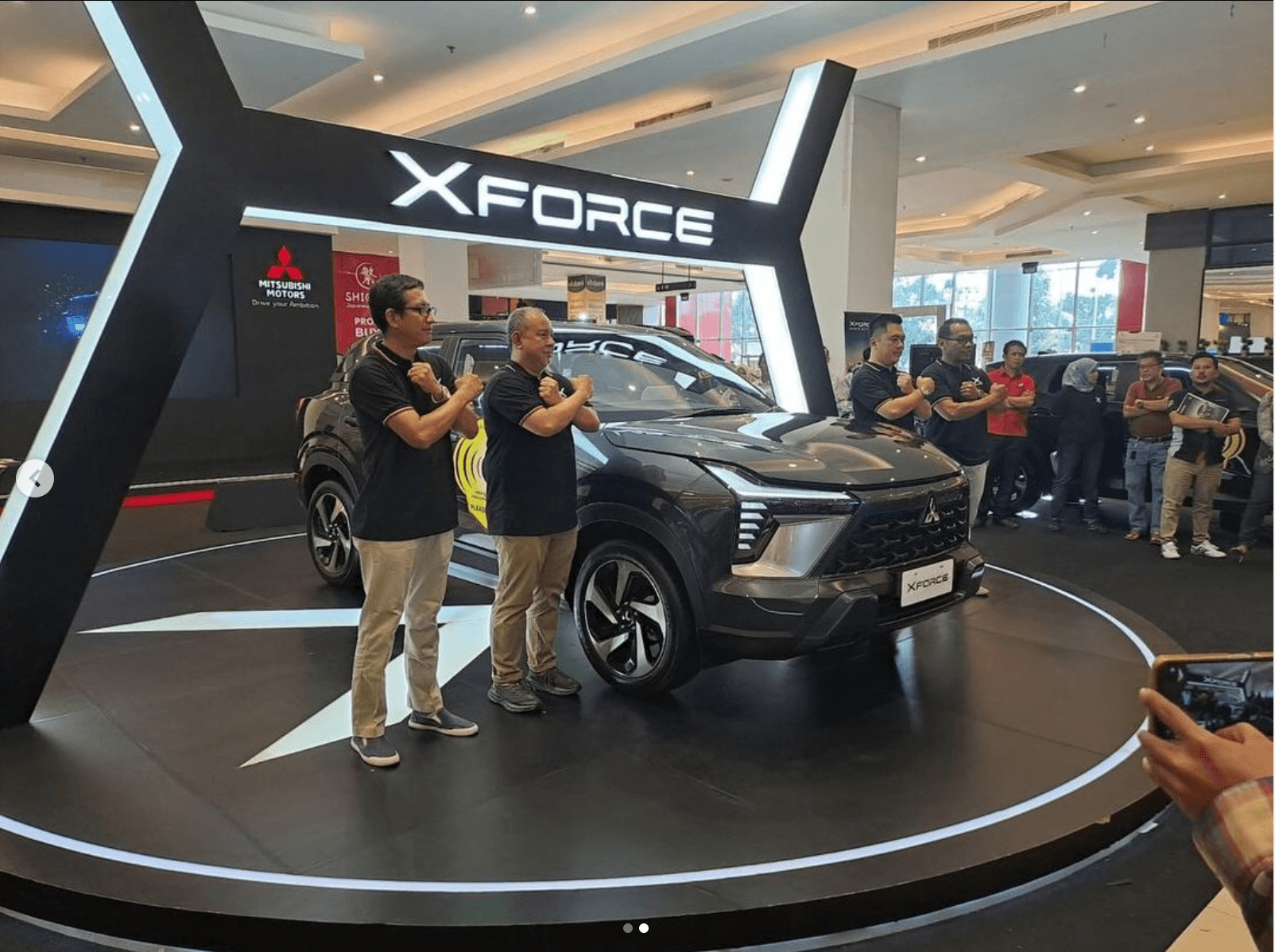 Mitsubishi XFORCE Padang