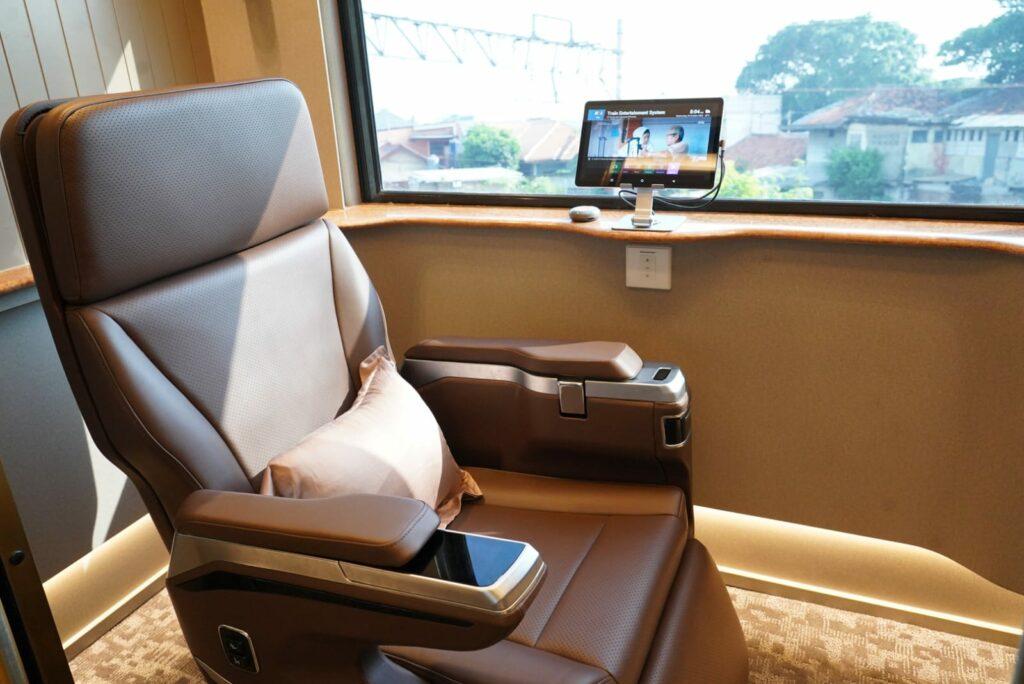 Kereta suite class compartment