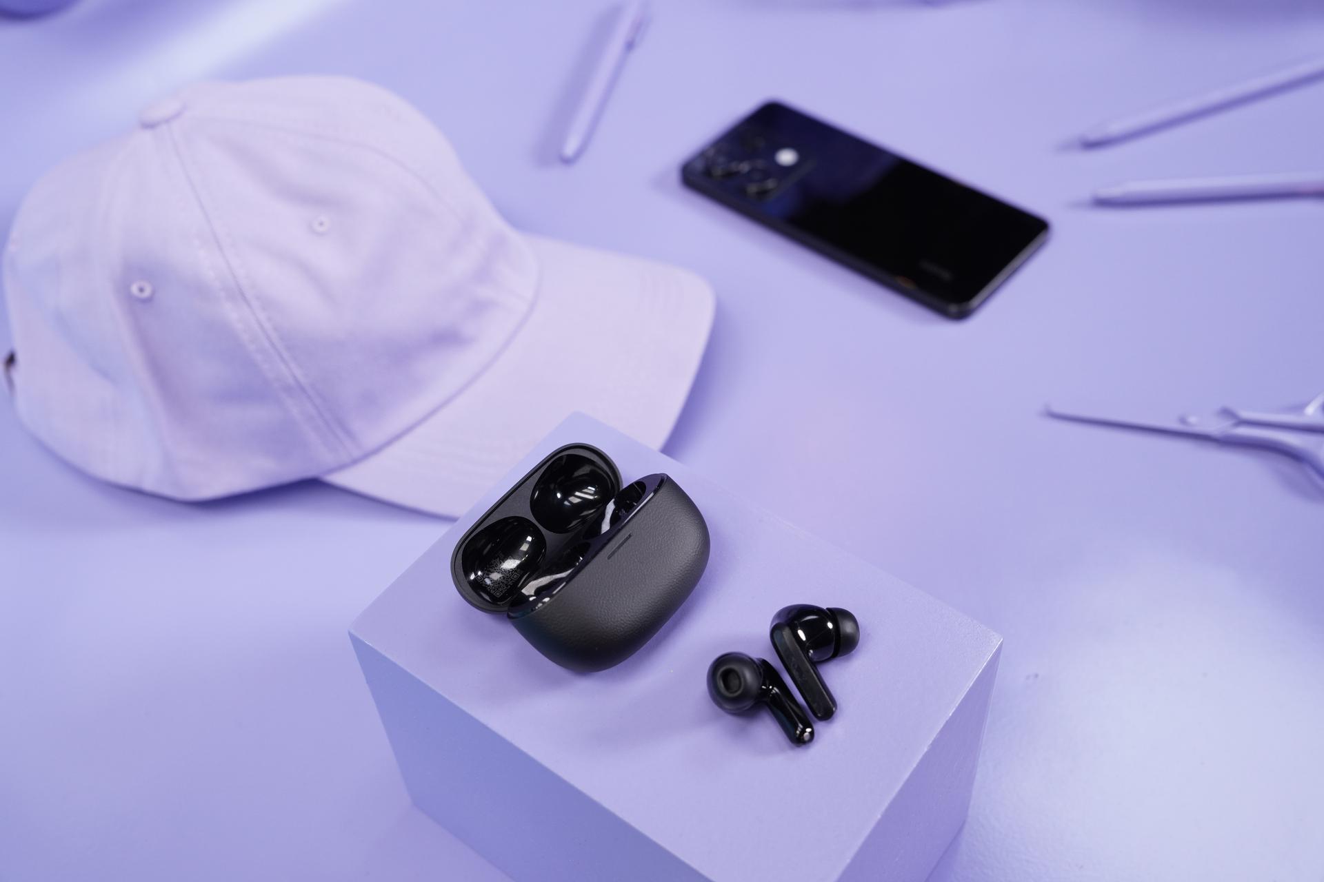 Perbarui Lini, Xiaomi Rilis Redmi Buds 5 & Realme Watch 4