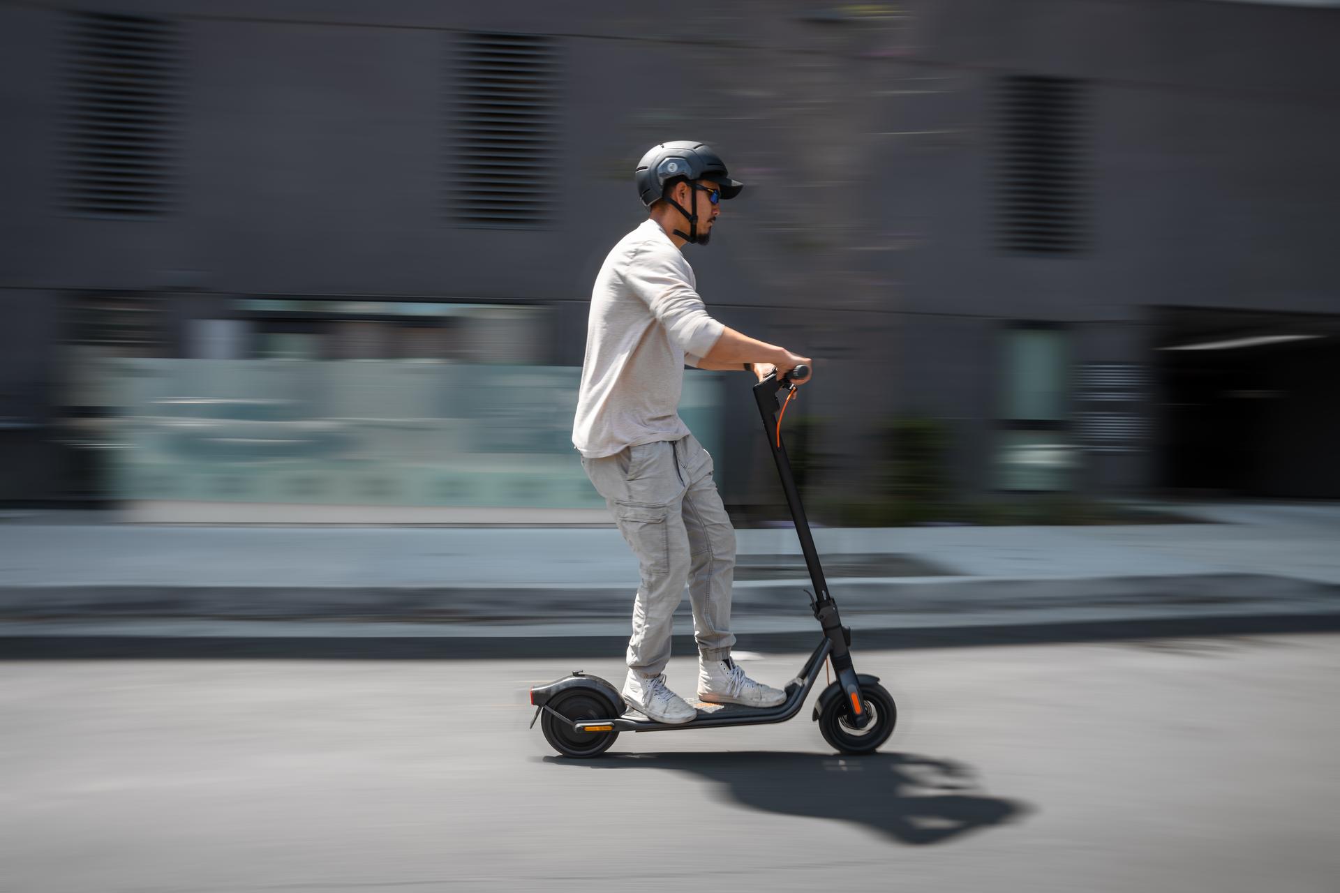 Ninebot KickScooter F2