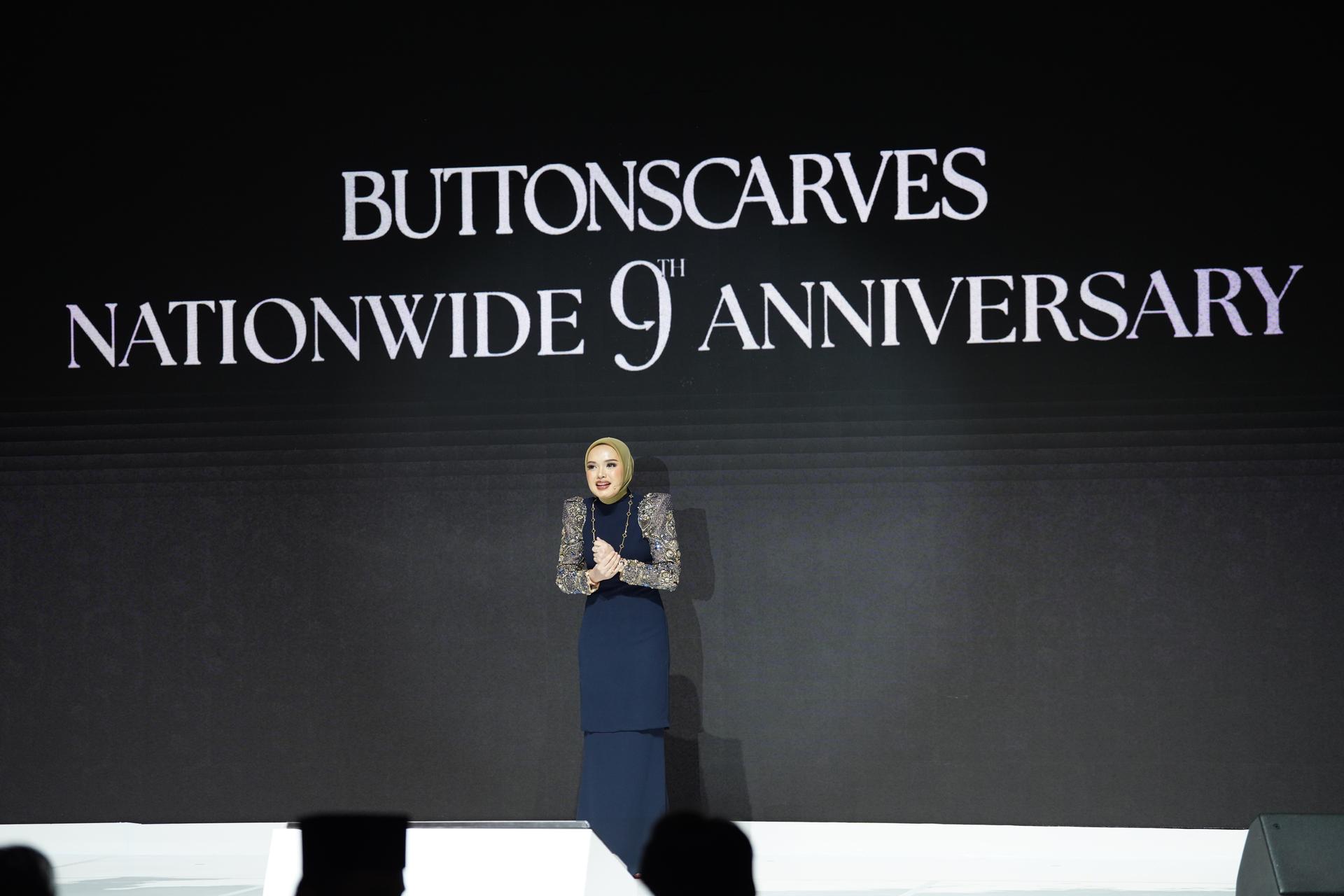 Buttonscarves nationwide