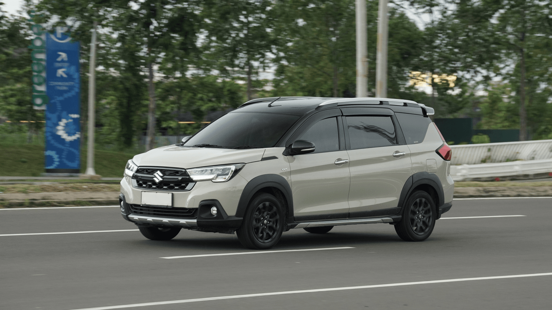 Suzuki XL7